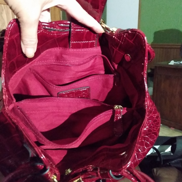 Relic brand burgundy red alligator print - Picture 2 of 4